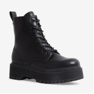 Steve Madden Betty Black Boots, Size 9
